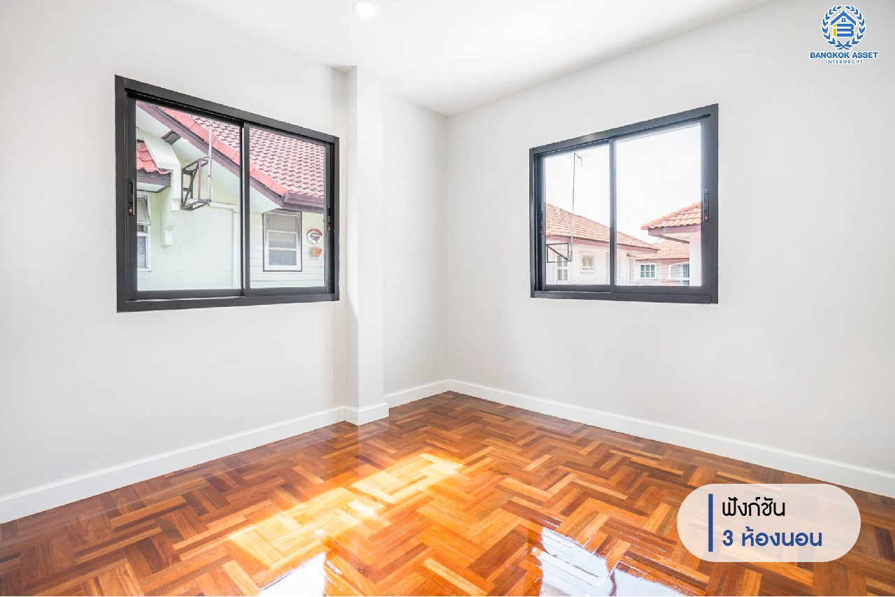 บ้านมือสองตกแต่งใหม่ ม.ลานทอง ติวานนท์-ปากเกร็ด เนื้อที่ 54 ตร.ว. ฟังก์ชัน 3 ห้องนอน 2 ห้องน้ำ บนทำเลทองเดินทางสะดวกติด ถ.ติวานนท์ ใกล้ห้าแยกปากเกร็ด เมืองทองธานี ทางด่วน, เซ็นทรัลแจ้งวัฒนะ และรถไฟฟ้าสายสีชมพู (สายอนาคต) "สถานีปากเกร็ด"